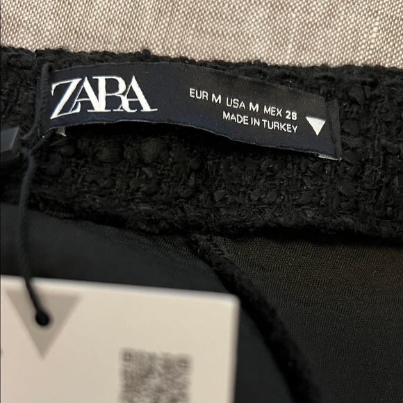 Zara Black High-Waisted Shorts with Gold Buttons - Picture 2 of 5